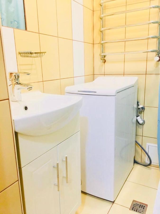 Крехівська 5,Апартаменти В Центрі, Дві Спальні Leopoli Esterno foto
